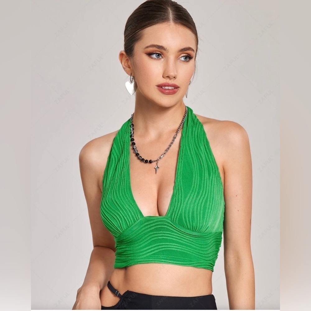 NWOT ZAFUL Sexy Plunging Green Halter Neck Backless Textured Crop Tank Top Med